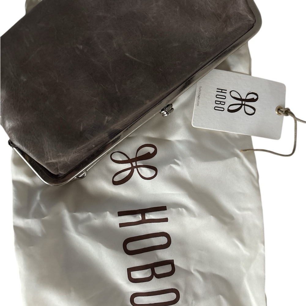HOBO Shelli Wallet - Picture 2 of 9
